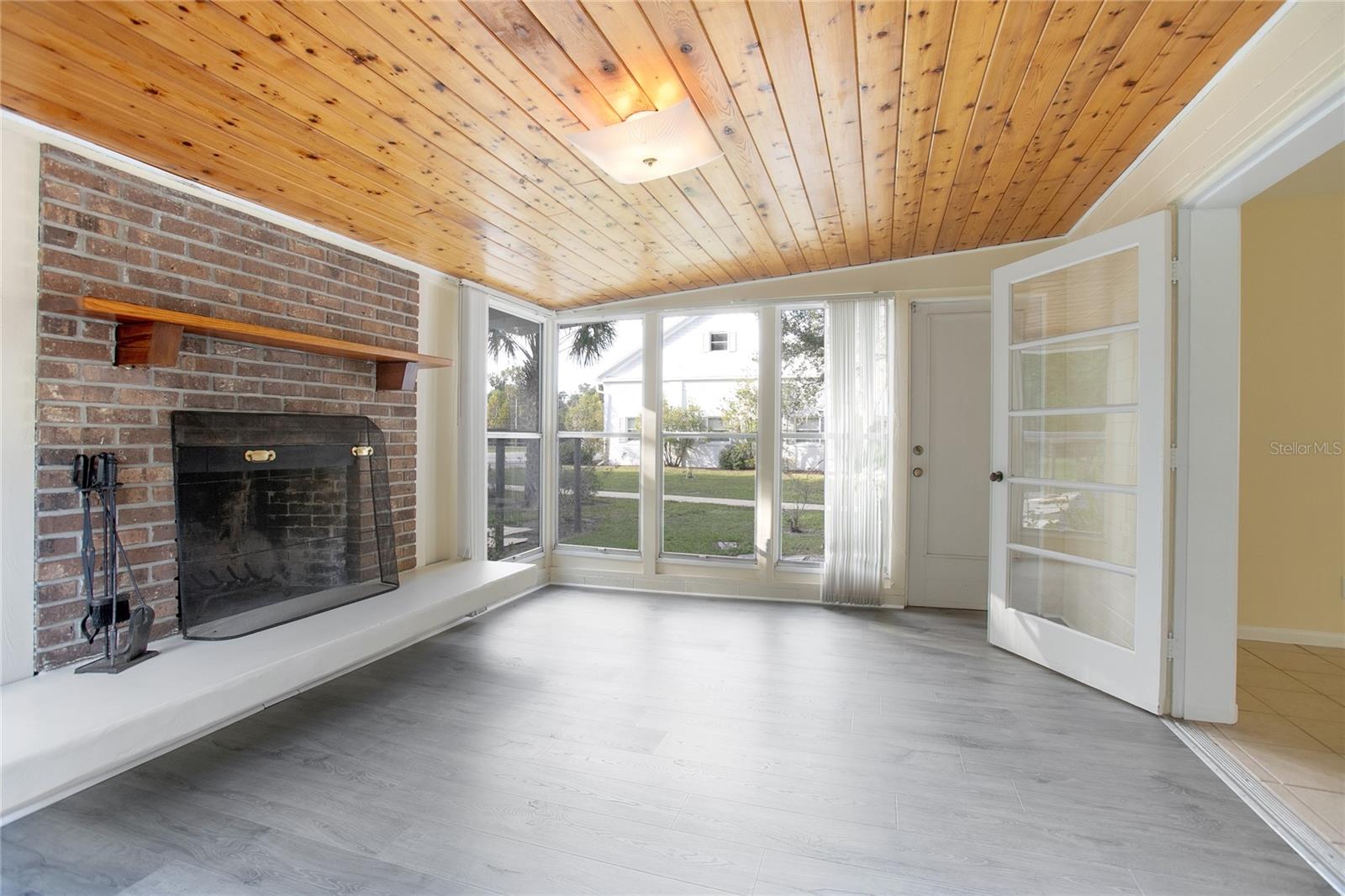 NORRIS DUPONT & GAUDRY GRANT - Residential Lease