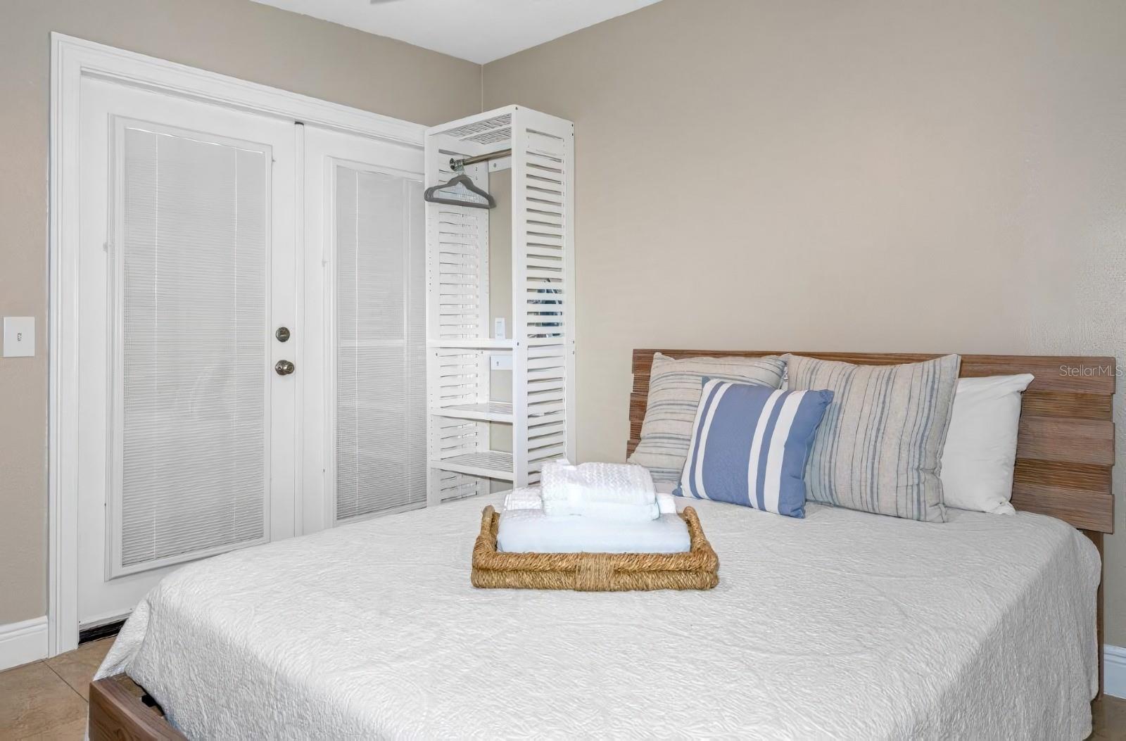 PLAZA TERRACE UNIT 4 - Residential Income