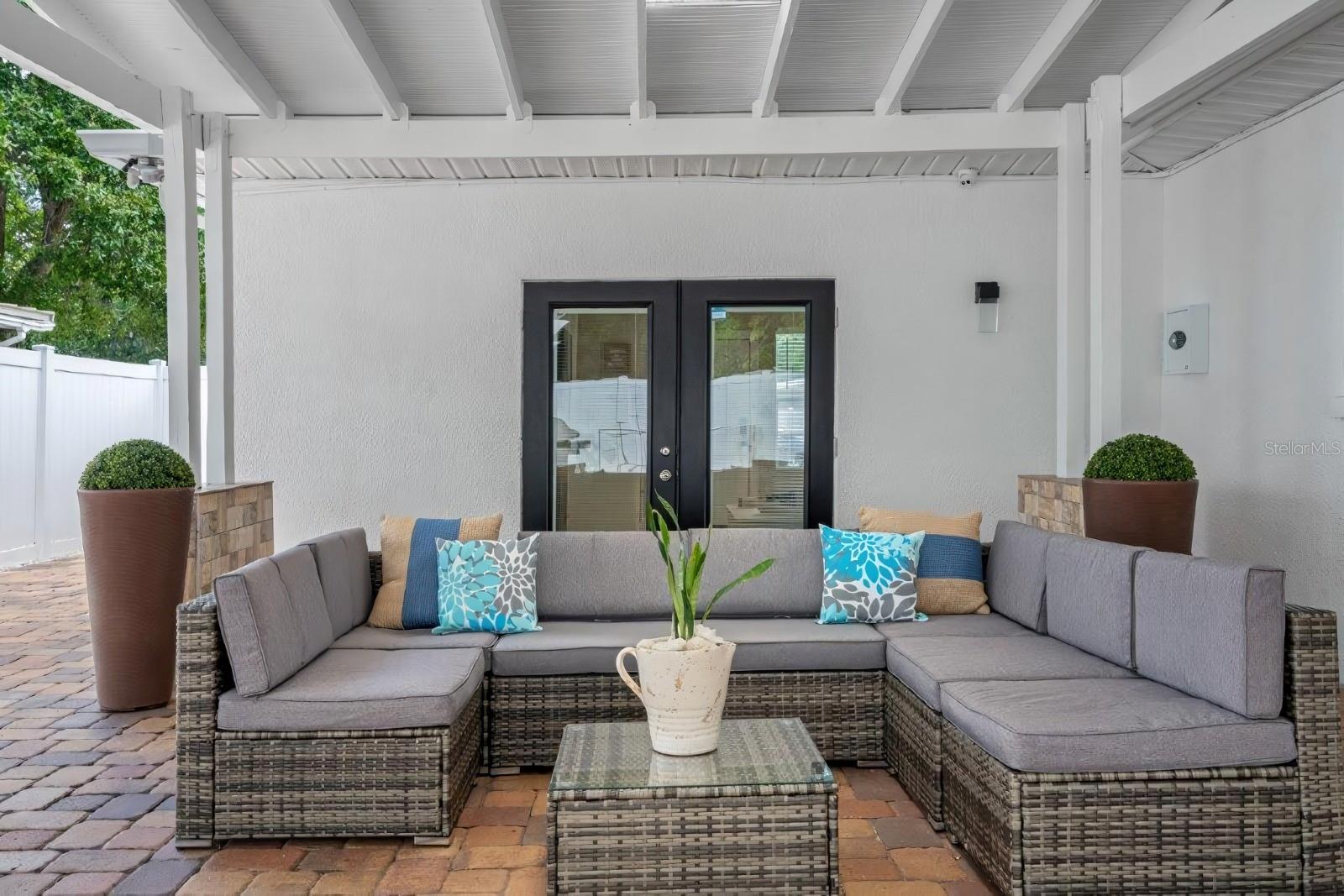 PLAZA TERRACE UNIT 4 - Residential Income