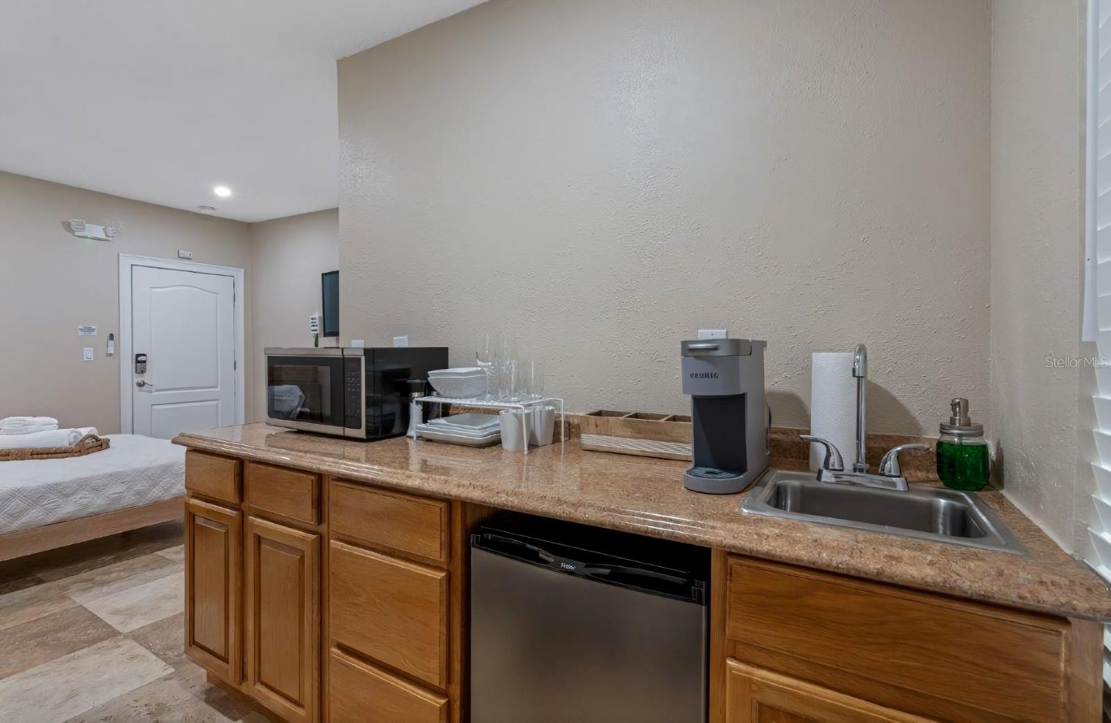 PLAZA TERRACE UNIT 4 - Residential Income
