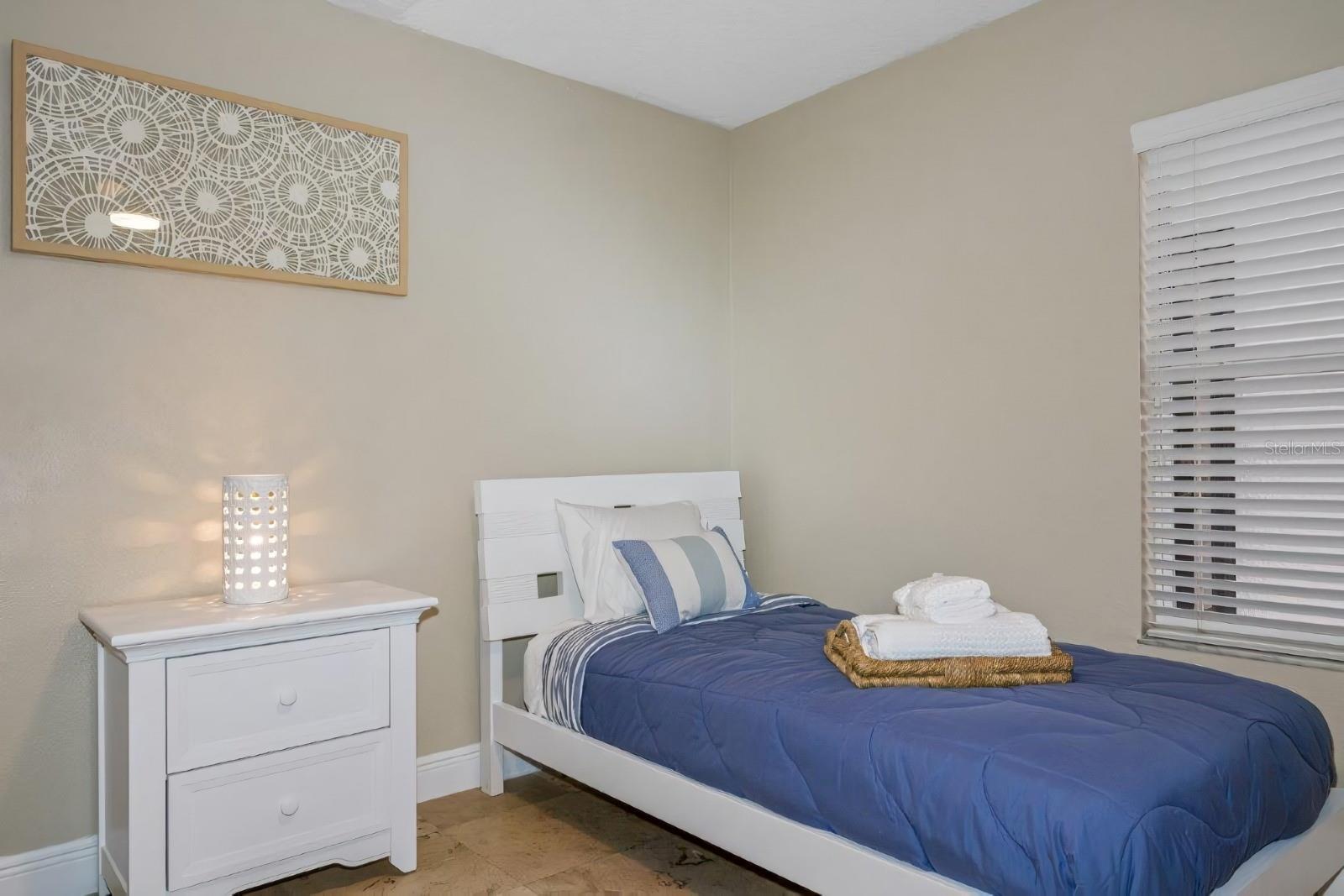 PLAZA TERRACE UNIT 4 - Residential Income