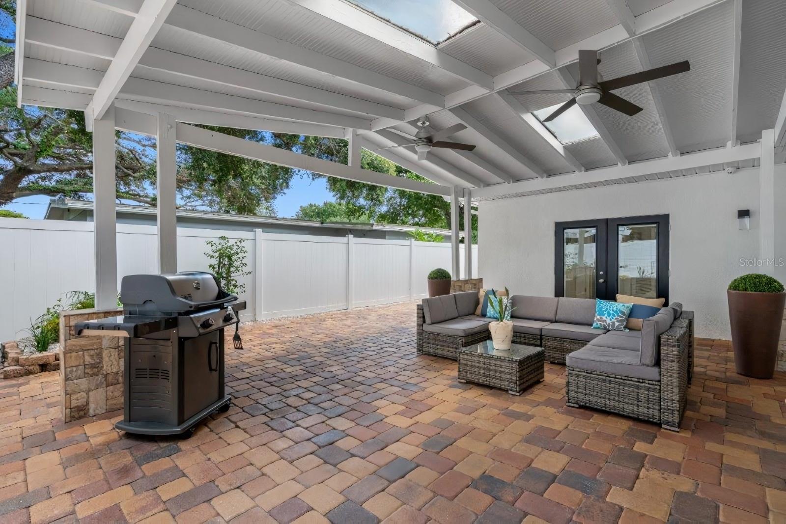 PLAZA TERRACE UNIT 4 - Residential Income