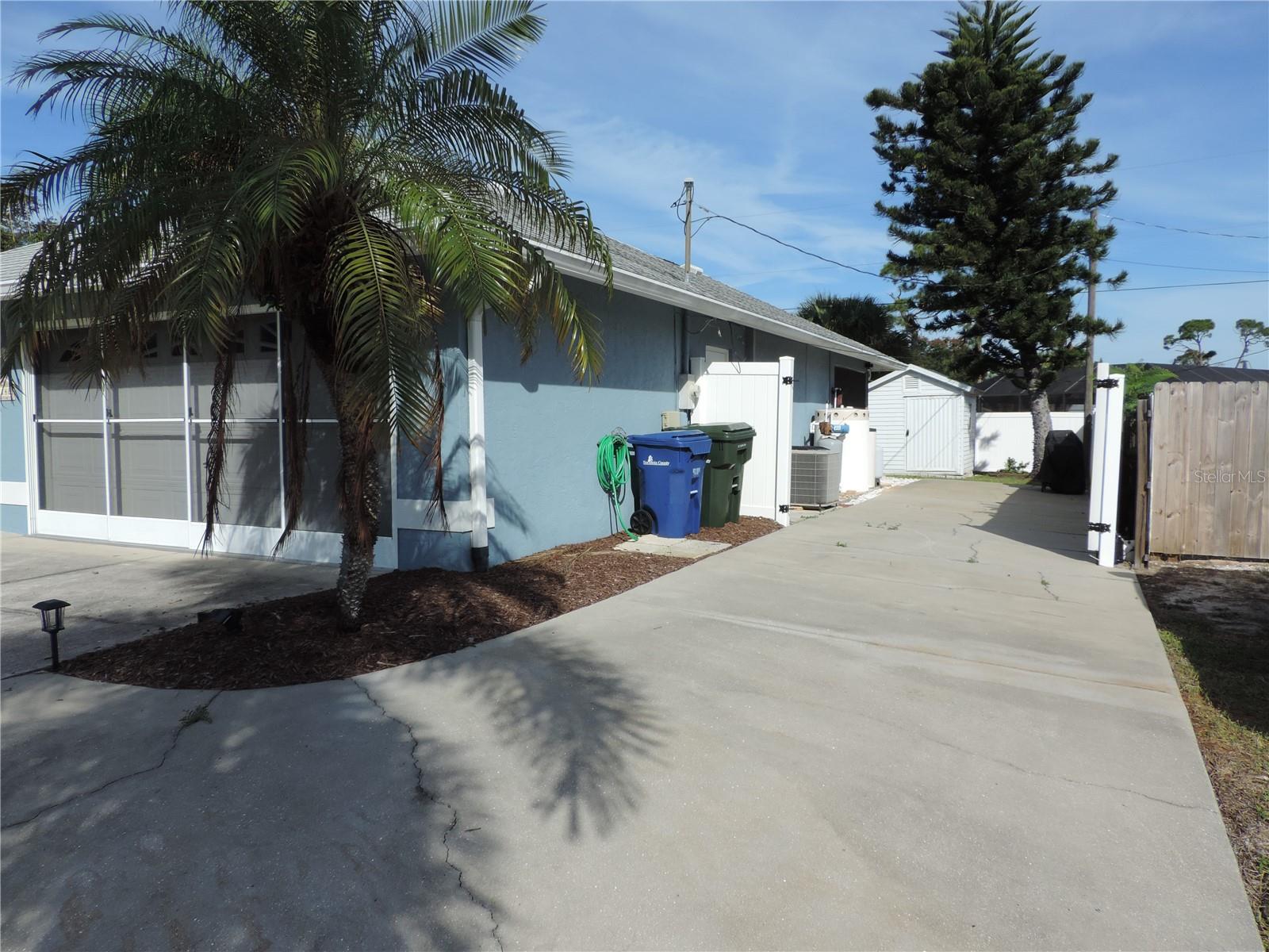 1148 ROYAL ROAD