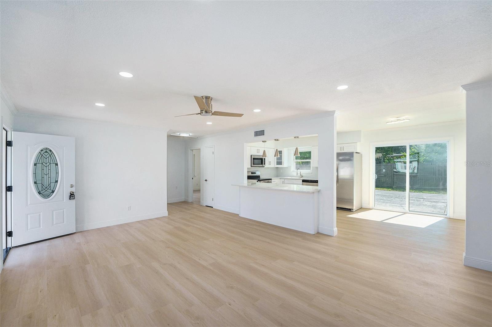 1601 PALOMA LANE