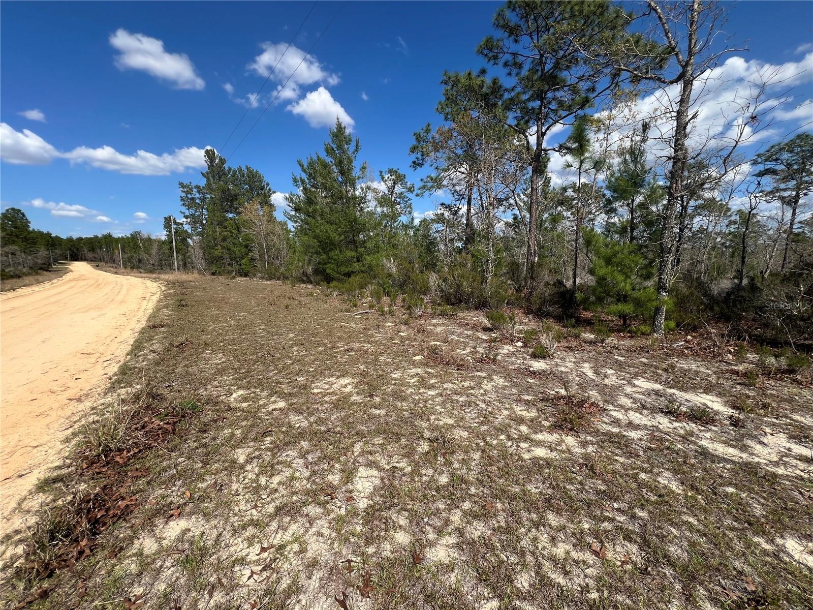 CUE LAKE HILLS - Land