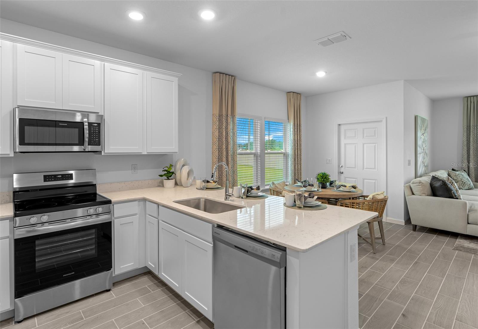 OAK HAMMOCK PRESERVE - Residential