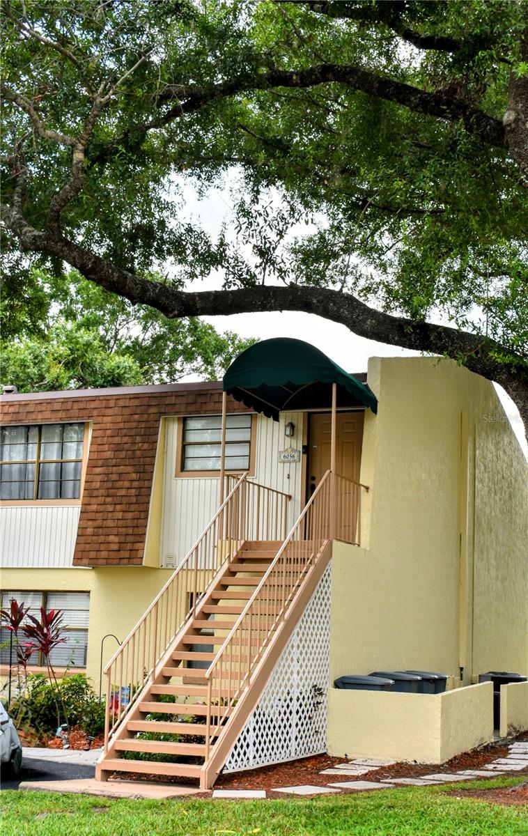Updated 2-Bed, 2-Bath Condo in a Peaceful Community – Low HOA & Move-In Ready!
Welcome Home to this beautifully updated 2-bedroom, 2-bathroom condo in a quiet, well-maintained neighborhood. This home
features new luxury vinal flooring, included appliances, and upgrades throughout, offering both comfort and style from the moment
you walk in. Enjoy a bright and open living space, perfect for relaxing or entertaining. Large windows in the dining room and bedroom
let you take in beautiful views and stunning sunsets, making every evening feel special. The community is peaceful and easy to
maintain, with a low monthly HOA of just $340 that includes:
Lawn service, Pest control, All exterior maintenance, Pool & Spa, Cable TV, Trash collection and more!
Whether you're looking for your first home, a place to downsize, or a smart investment, this condo is move-in ready and full of
charm. Conveniently located next to shopping dining an so much more. Schedule your private tour today – this one won’t last long!