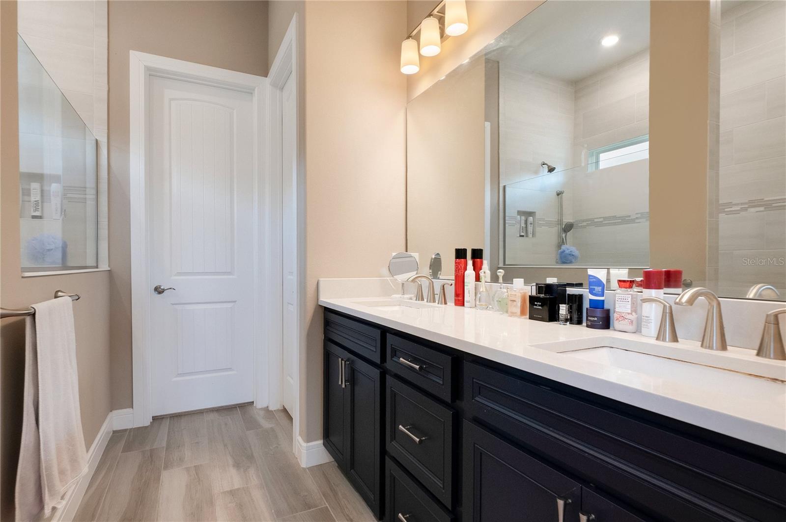 CRESTWOOD ESTATES - Residential