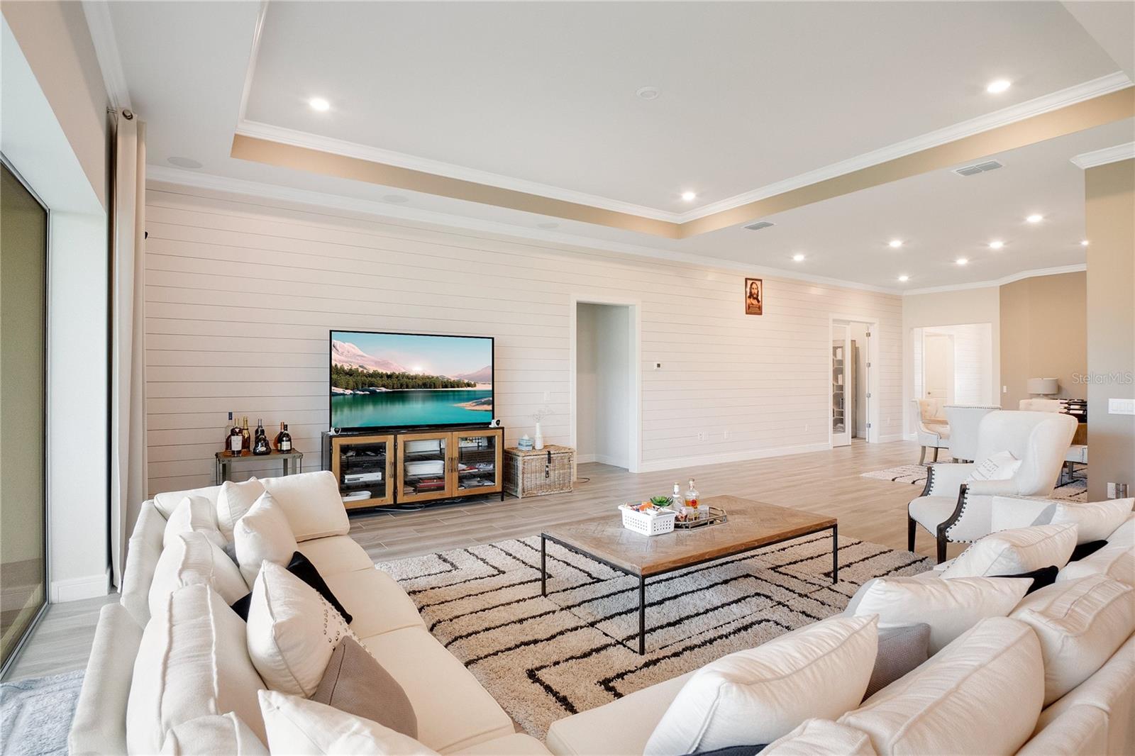 CRESTWOOD ESTATES - Residential
