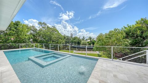 A home in SIESTA KEY