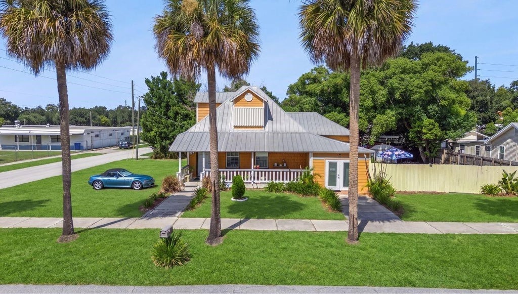 Photo of 1024 Vermont Avenue, Saint Cloud, FL 34769 (MLS # O6437083)