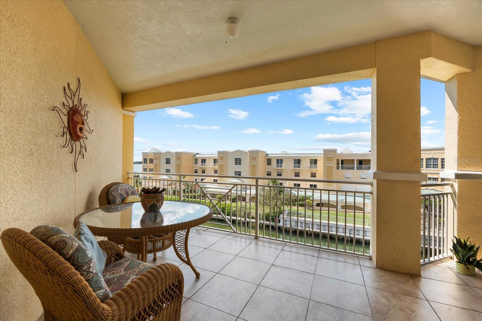 VILLAS AT BELLAGIO HARBOR VILLAGE - Residential