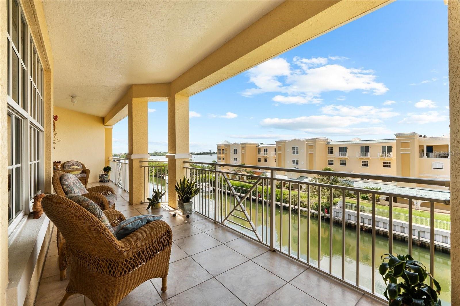 VILLAS AT BELLAGIO HARBOR VILLAGE - Residential