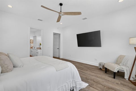Tiny photo for 724 Shivers Loop, The Villages, FL 34762 (MLS # G5116985)