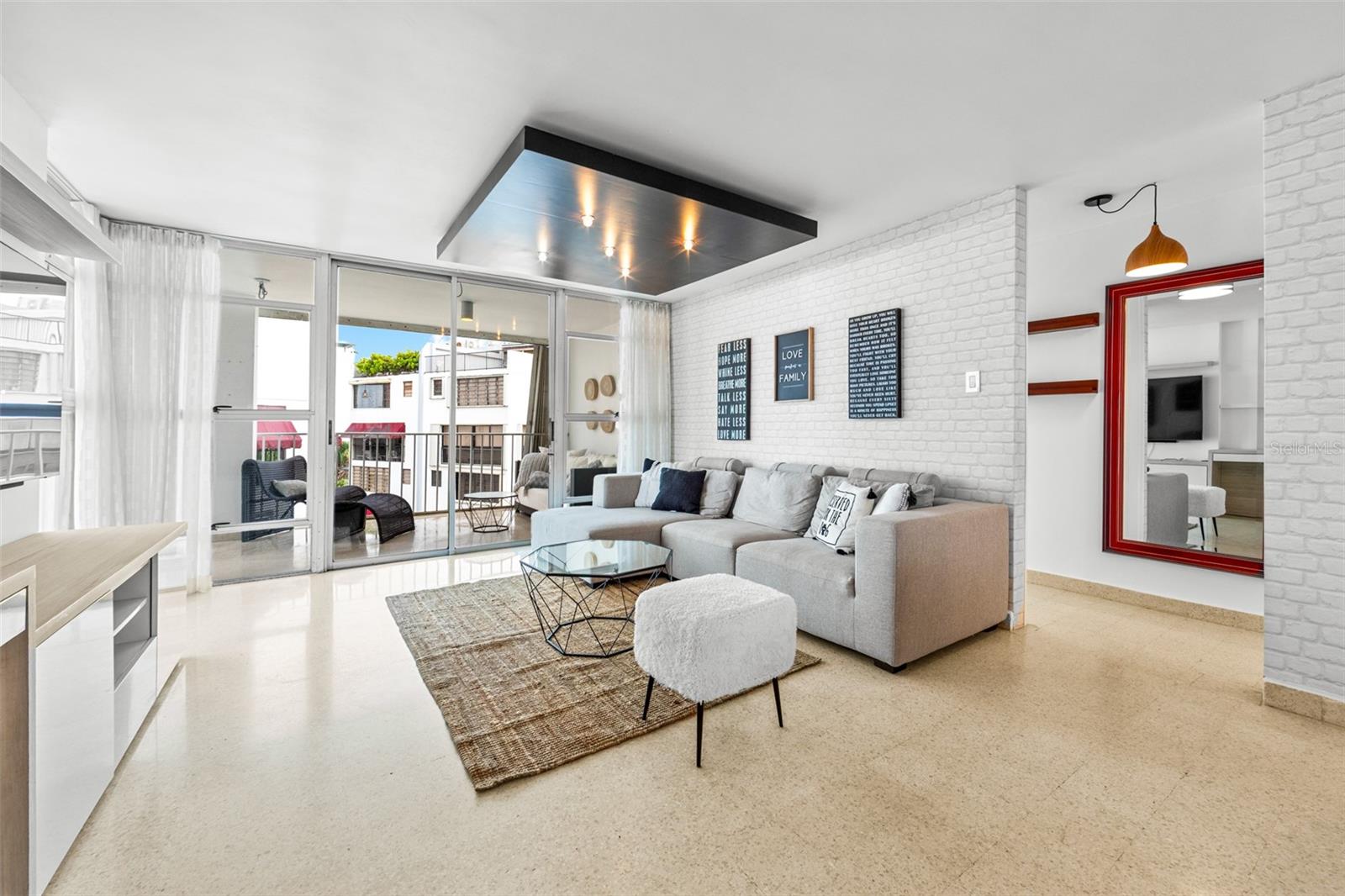 COND. PIEDRAHITA - Residential