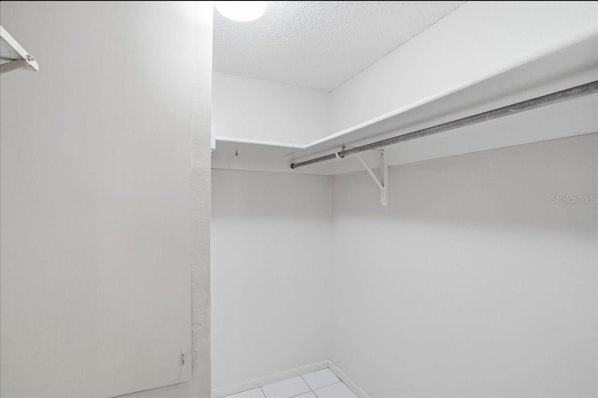 PLAZA GARDENS - Residential