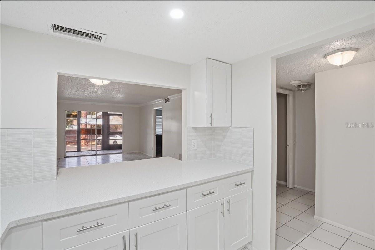 PLAZA GARDENS - Residential