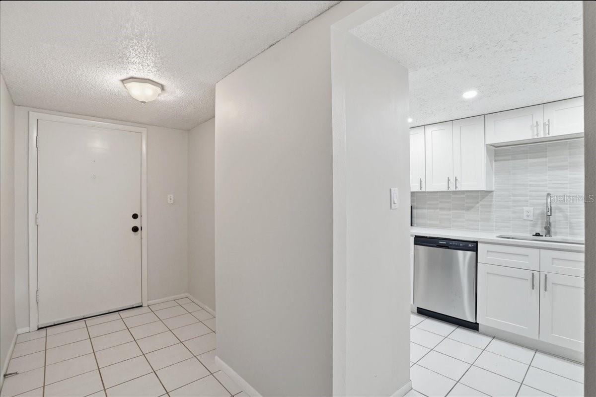 PLAZA GARDENS - Residential