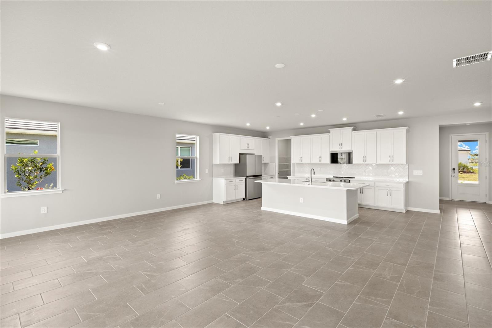 11470 MYAKKA BLUE DRIVE