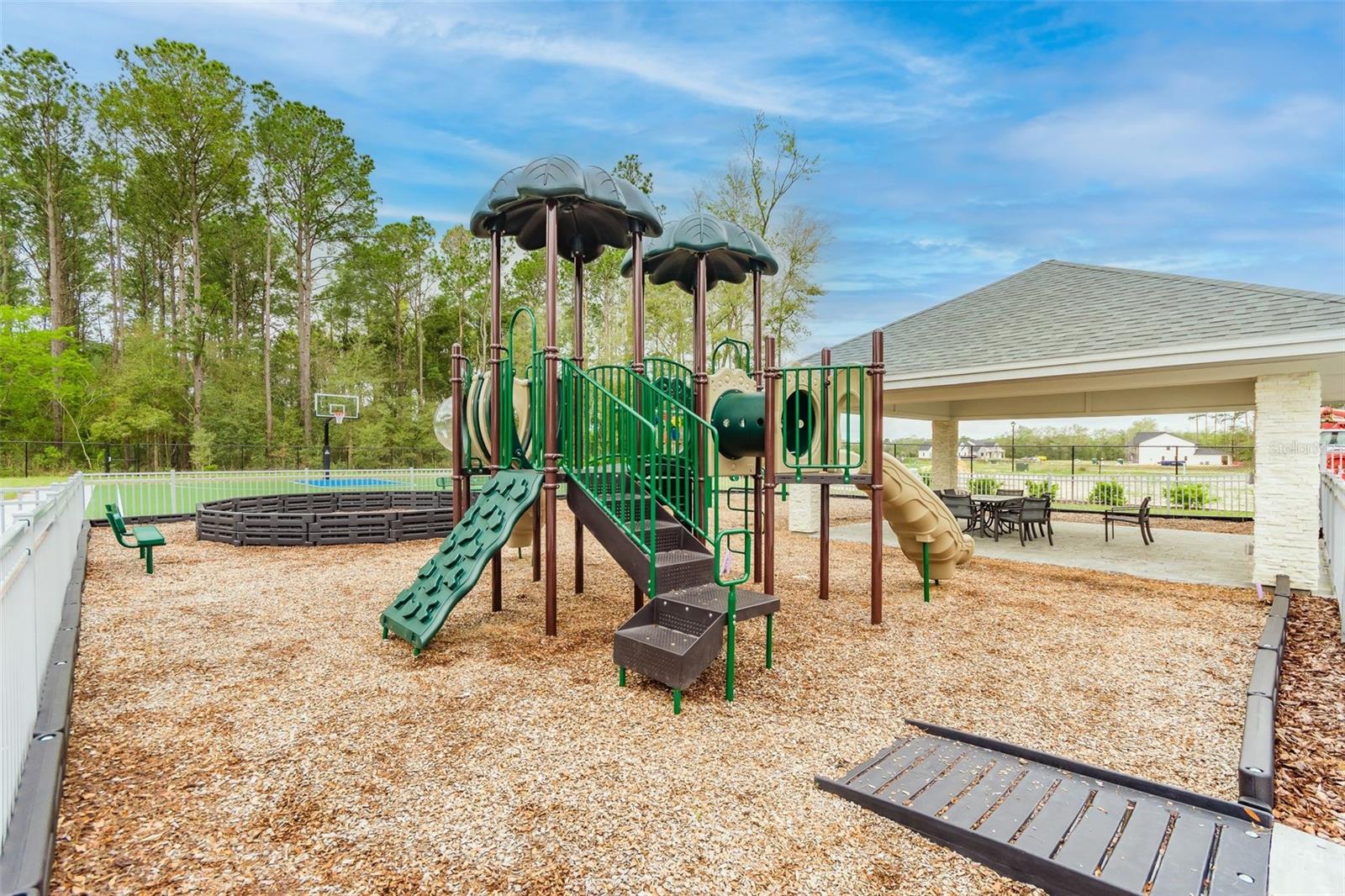 LAUREATE VILLAGE PH I UNIT I PB 37 PG 26 - Residential