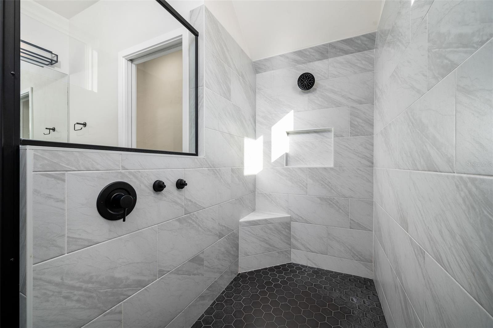 LAUREATE VILLAGE PH I UNIT I PB 37 PG 26 - Residential