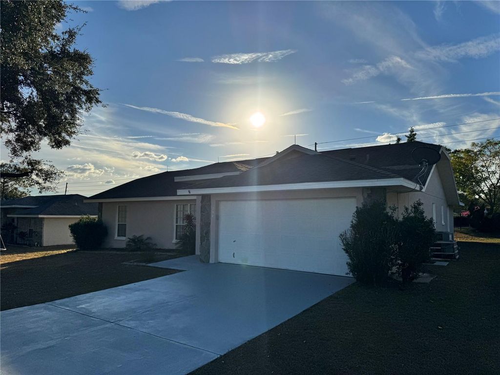 Photo of 794 Chelsea Way, Lake Wales, FL 33853 (MLS # L4958634)