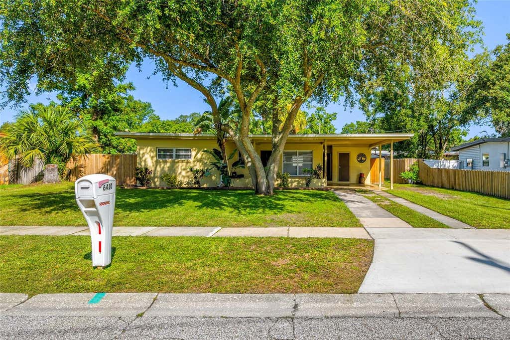 Photo of 6410 Walton Way, Tampa, FL 33610 (MLS # TB8538217)