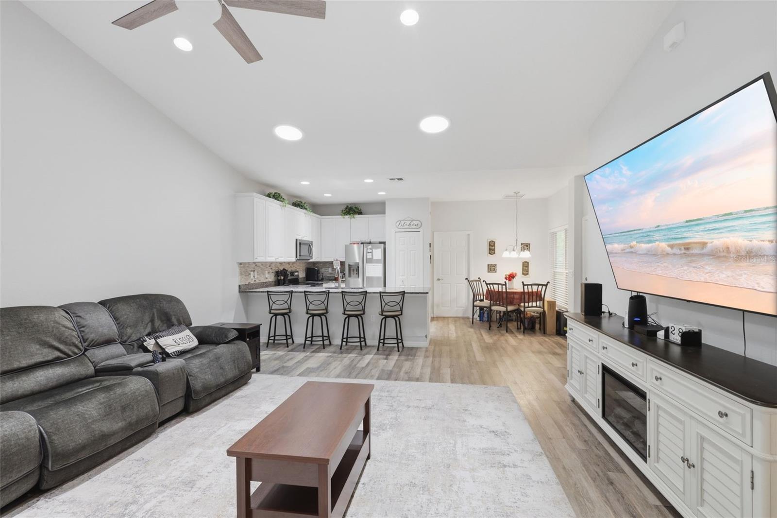 CARRIAGE HOMES - Residential