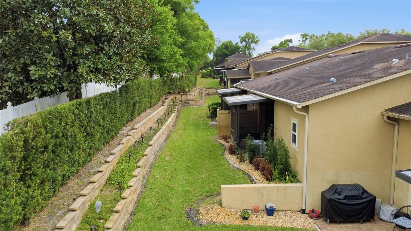 CARRIAGE HOMES - Residential