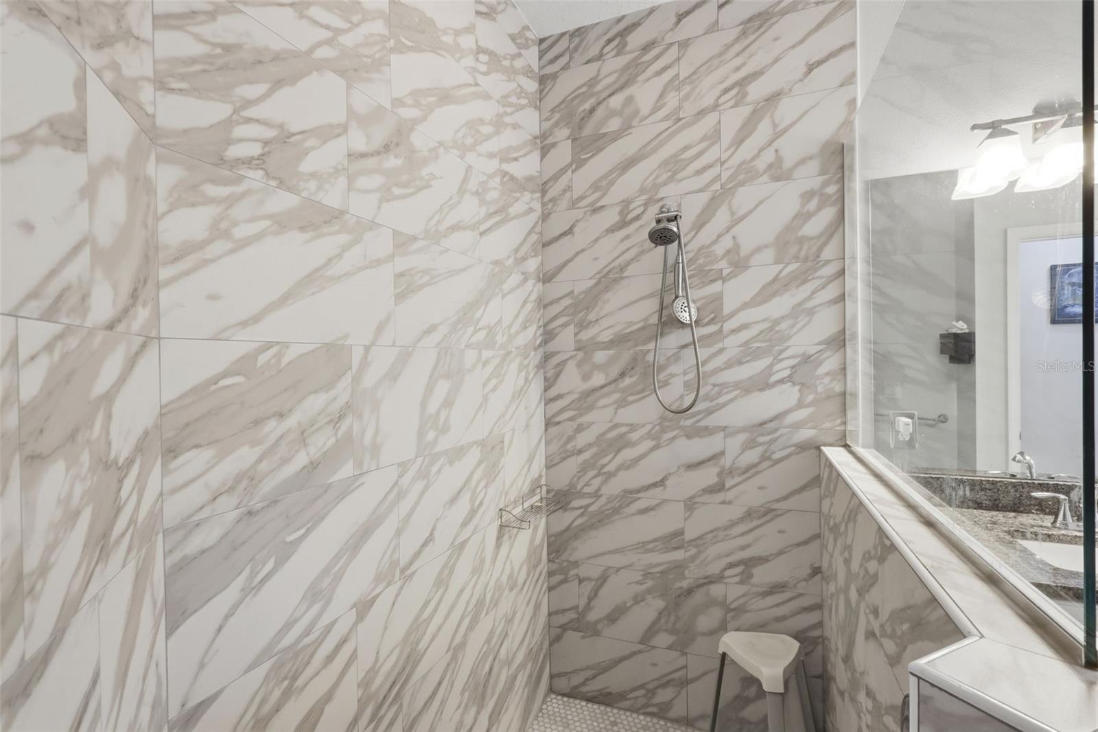 CARRIAGE HOMES - Residential