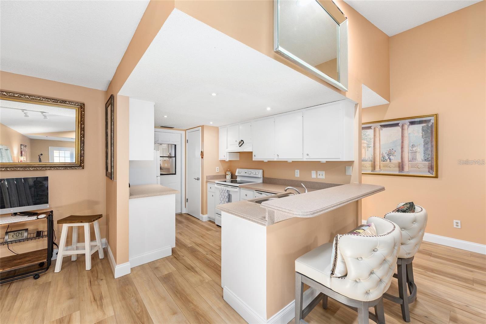 VILLAS/BELLEVIEW - Residential