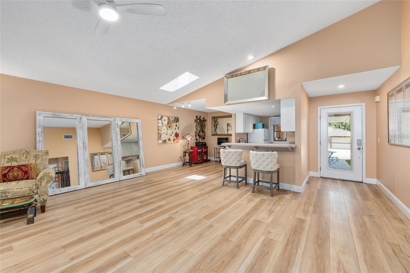 VILLAS/BELLEVIEW - Residential