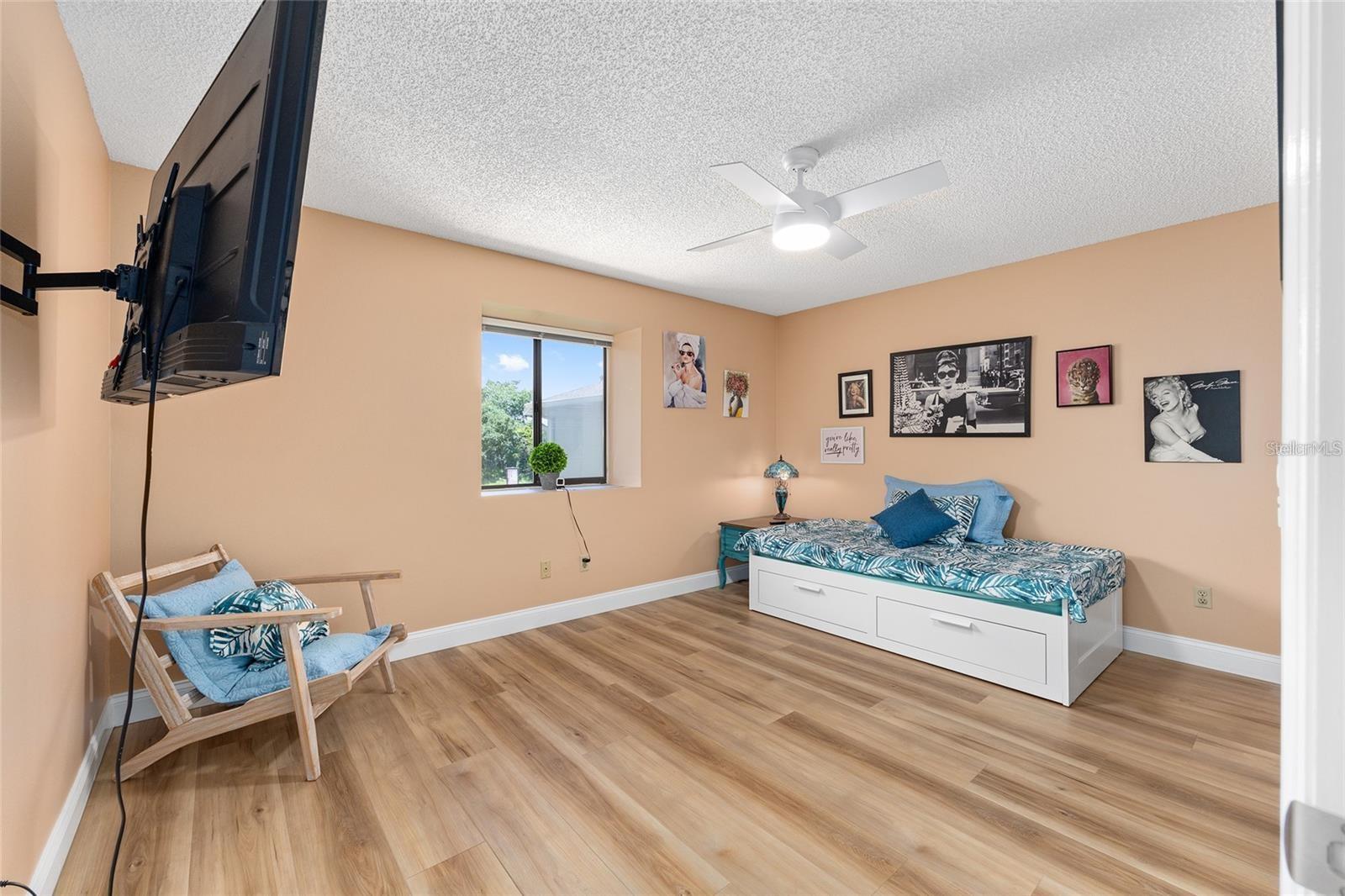 VILLAS/BELLEVIEW - Residential