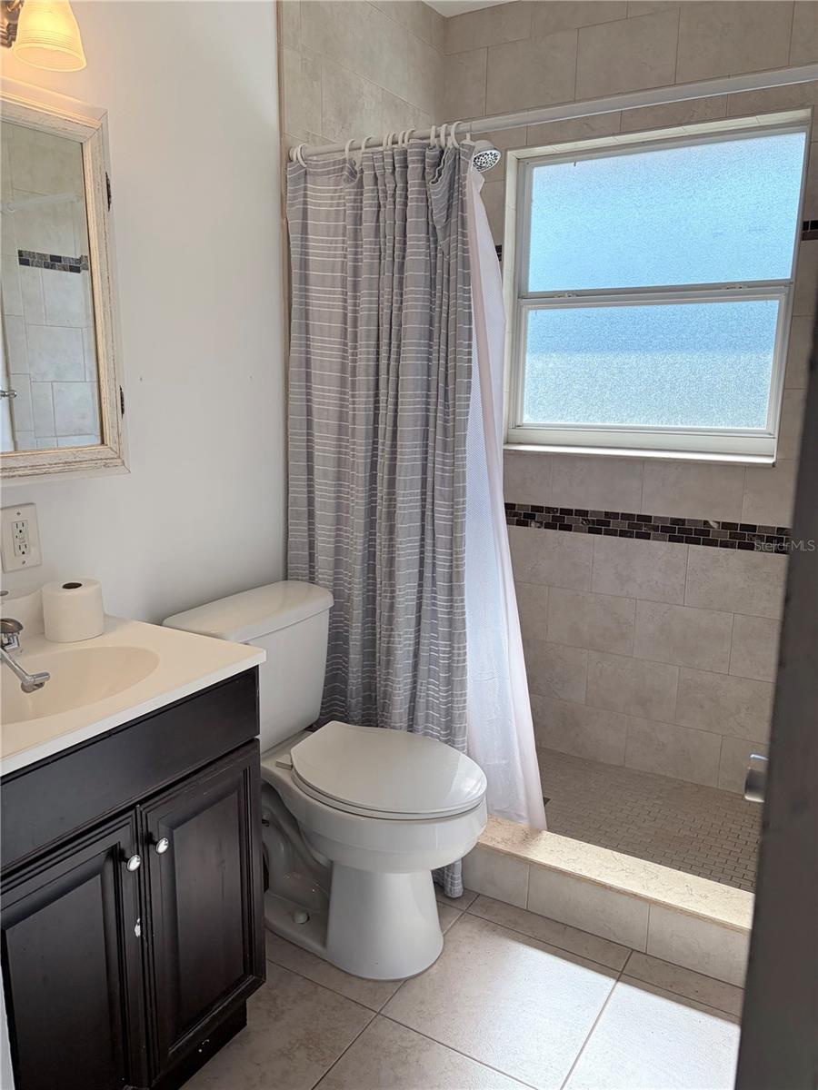 GREEN ACRES - Residential Lease