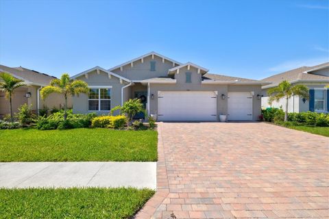 A home in PORT CHARLOTTE