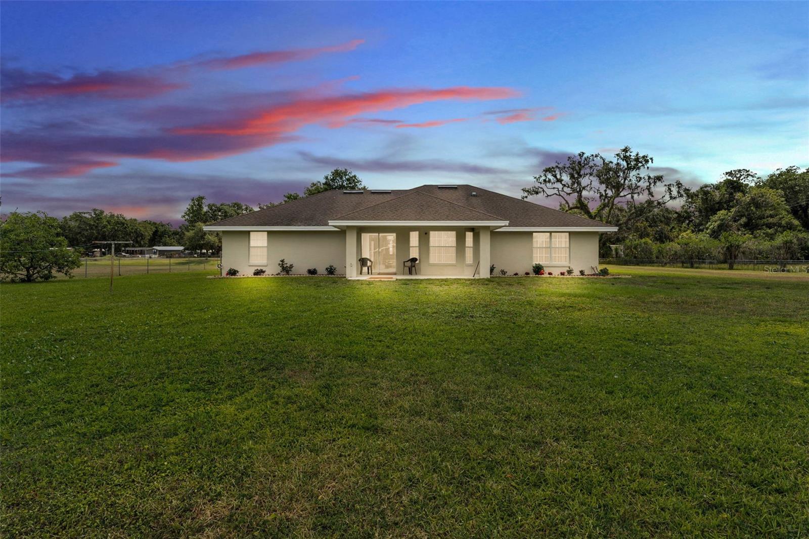 8904 CARROLWOOD DRIVE