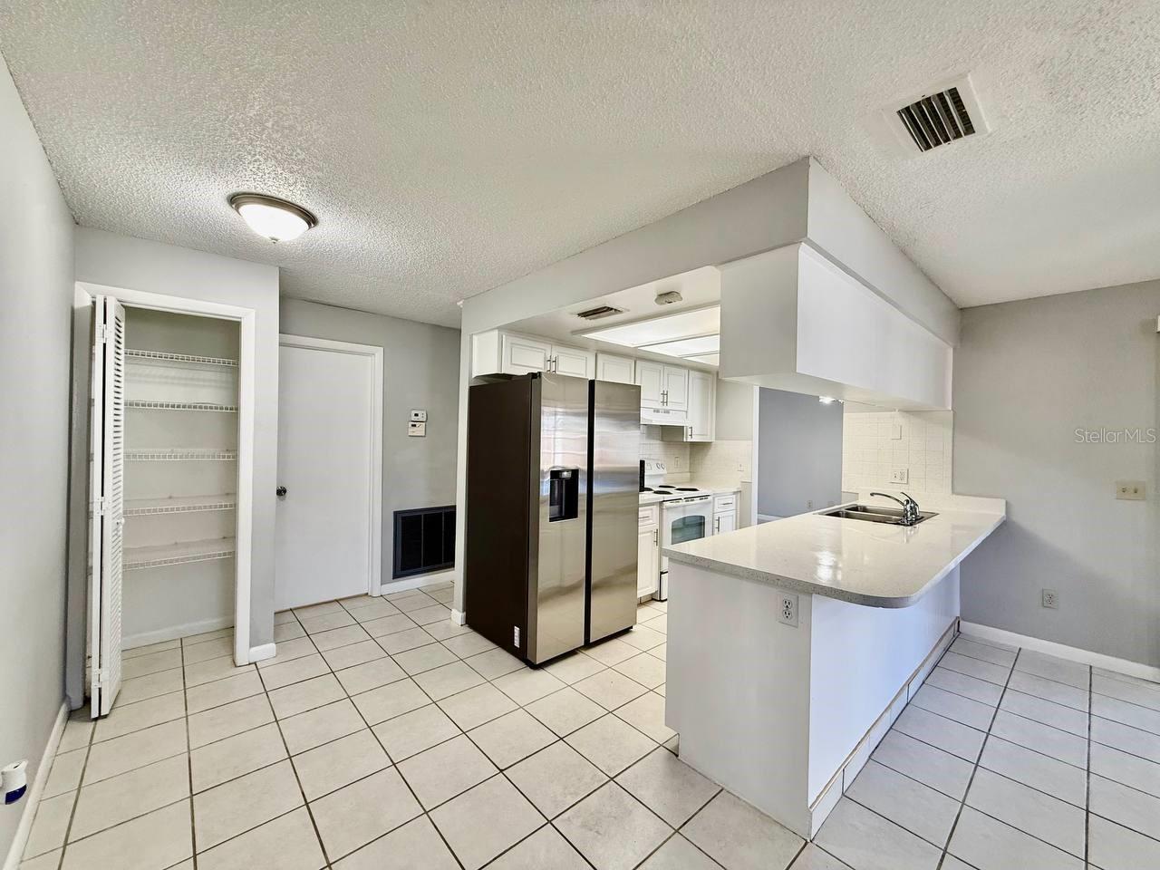 NORTHDALE SEC E UNIT I - Residential Lease