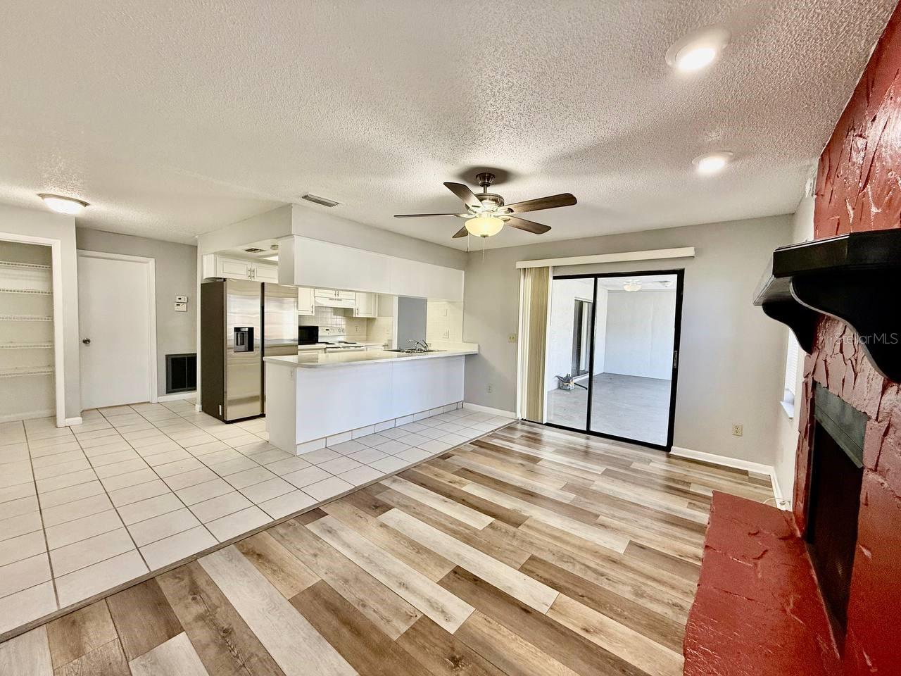 NORTHDALE SEC E UNIT I - Residential Lease