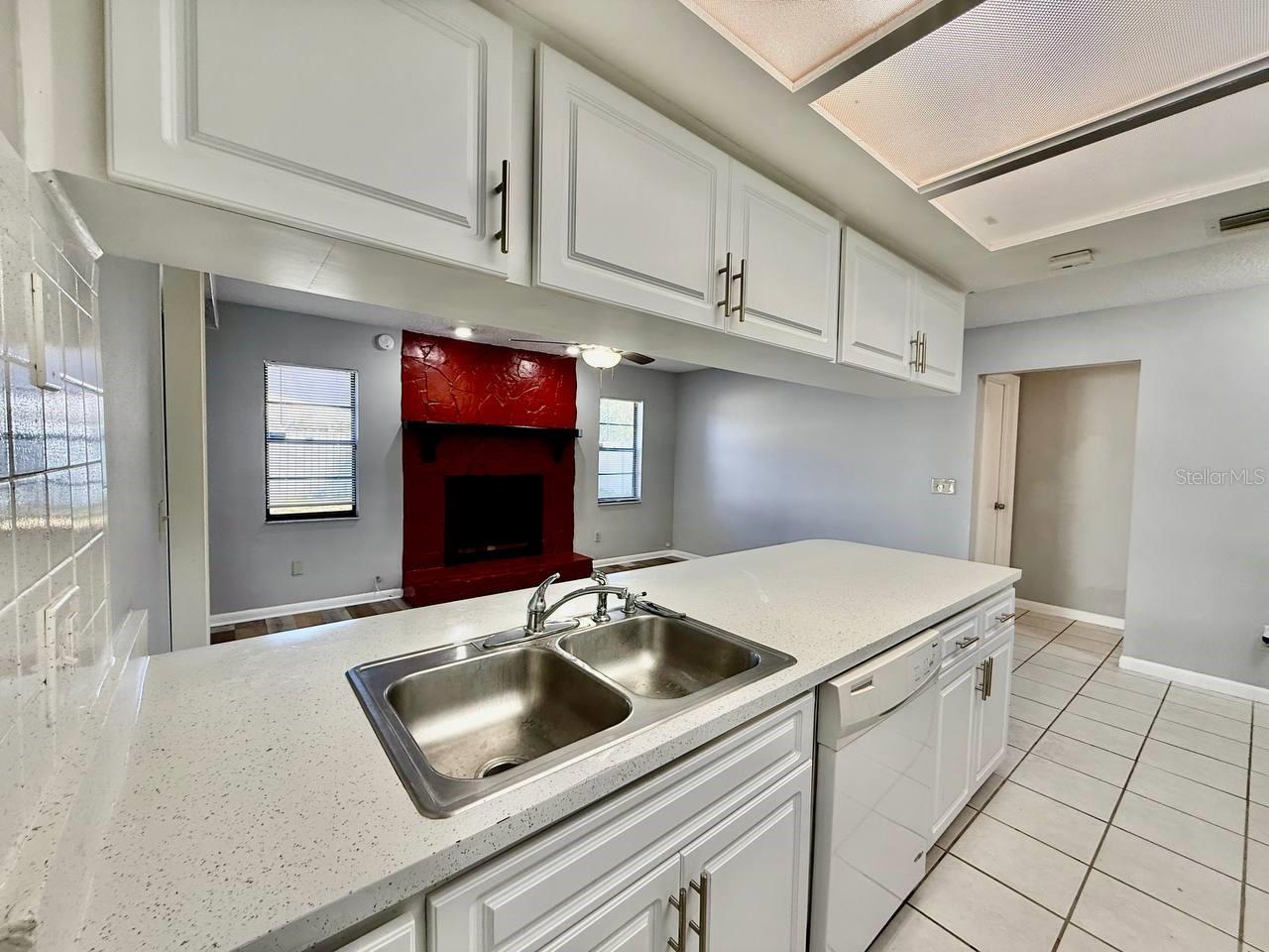 NORTHDALE SEC E UNIT I - Residential Lease