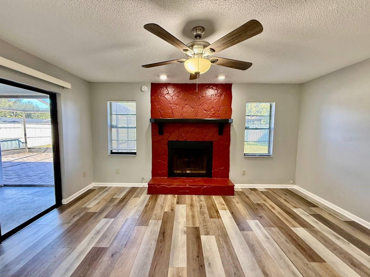 NORTHDALE SEC E UNIT I - Residential Lease