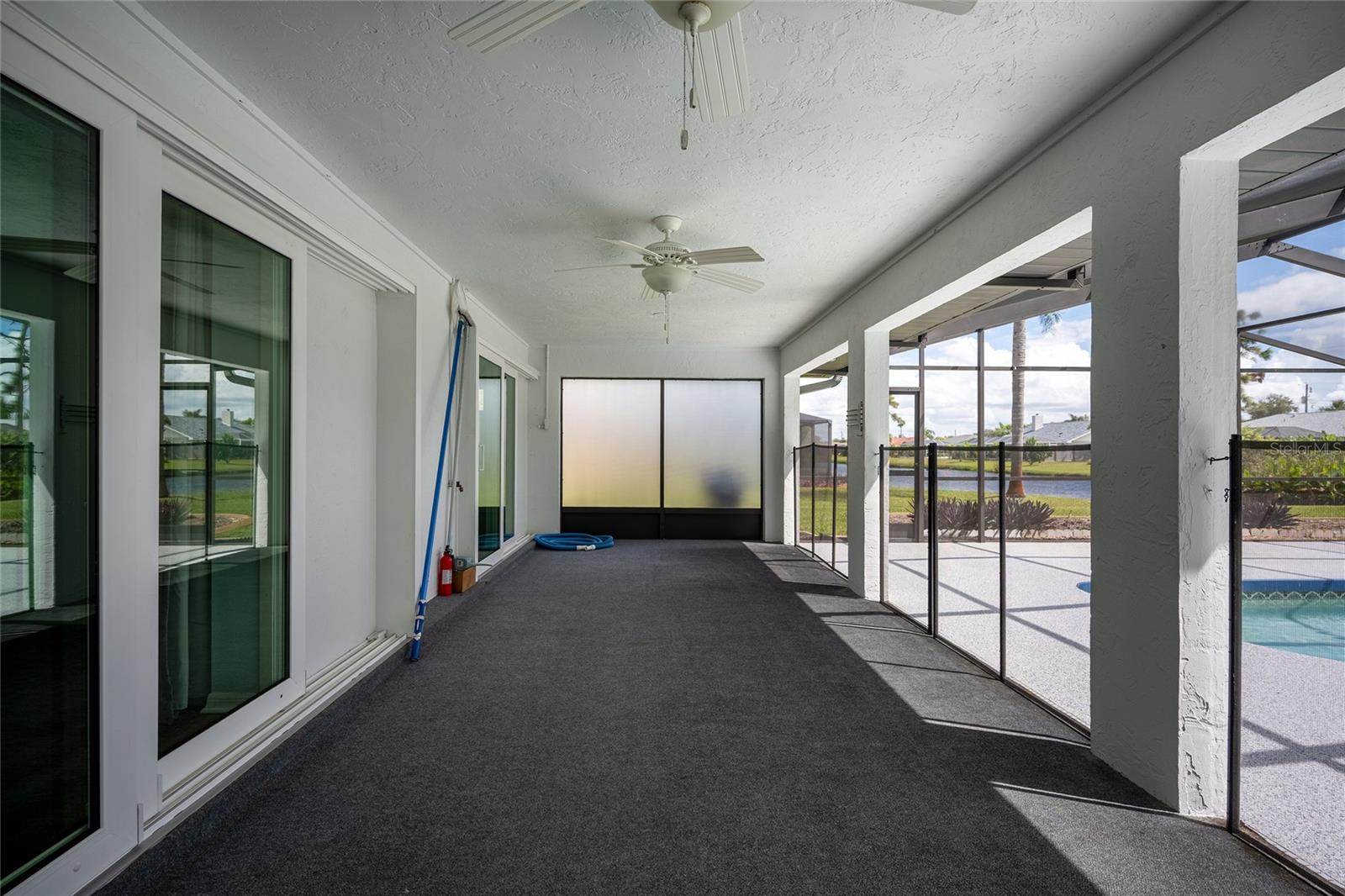 HOURGLASS LAKE ESTATES - Residential