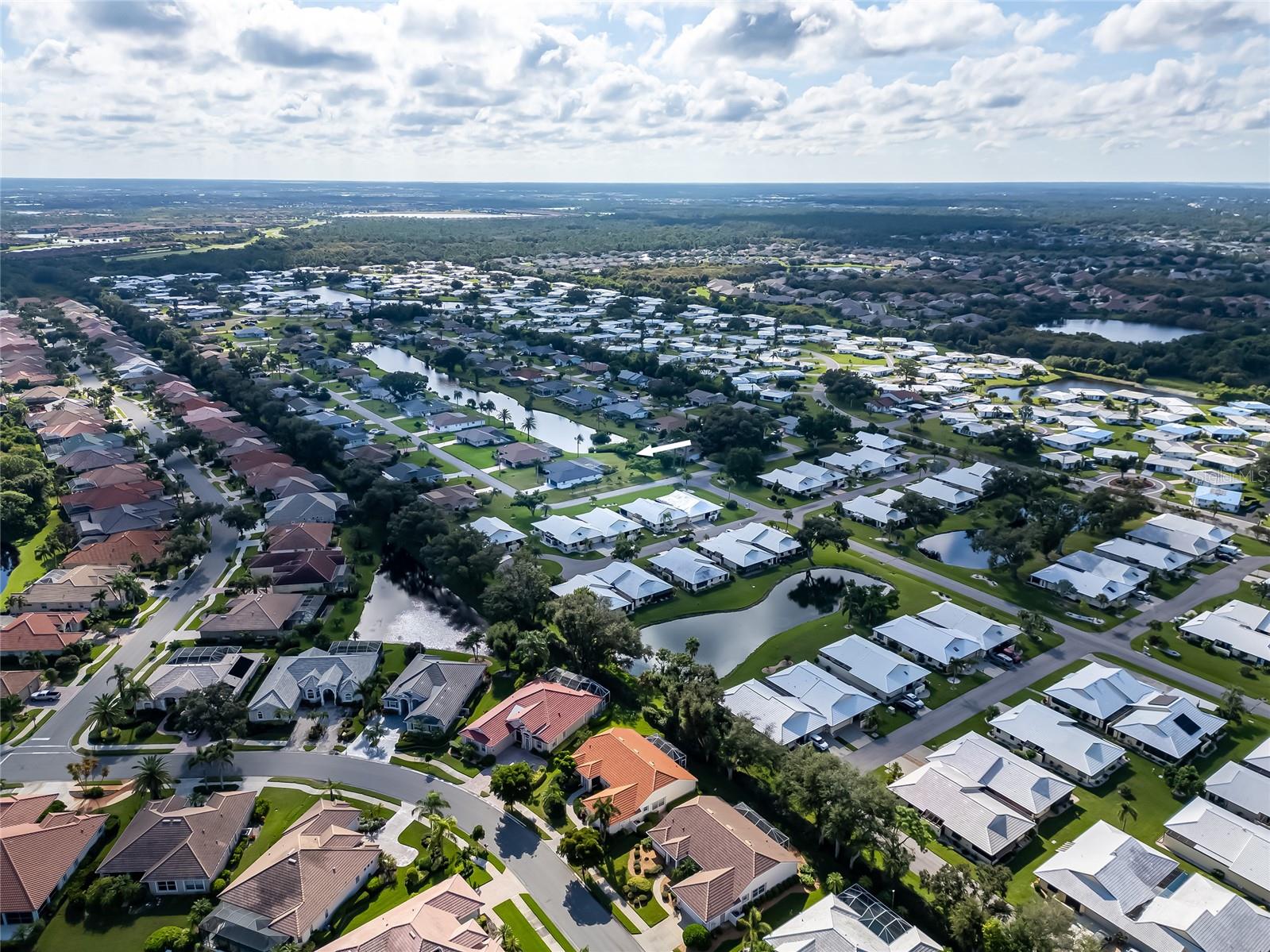 HOURGLASS LAKE ESTATES - Residential