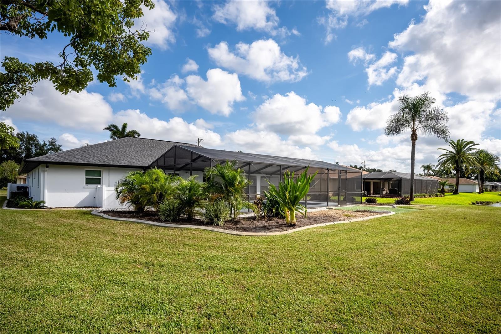 HOURGLASS LAKE ESTATES - Residential