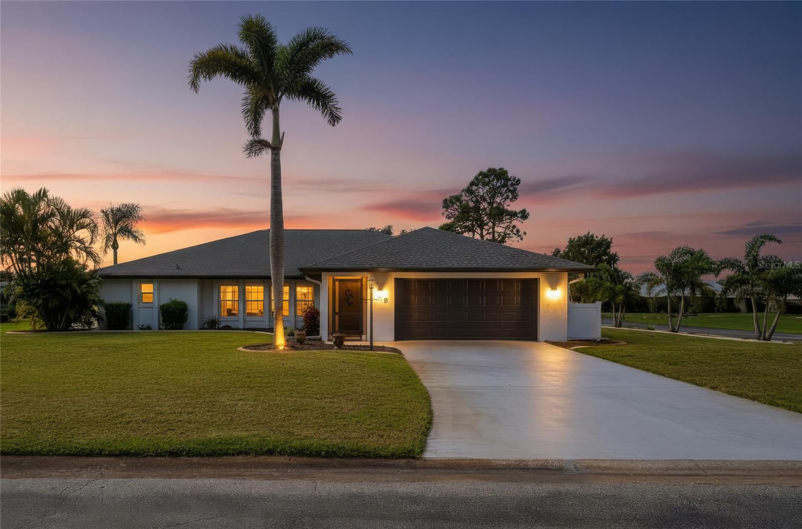 HOURGLASS LAKE ESTATES - Residential