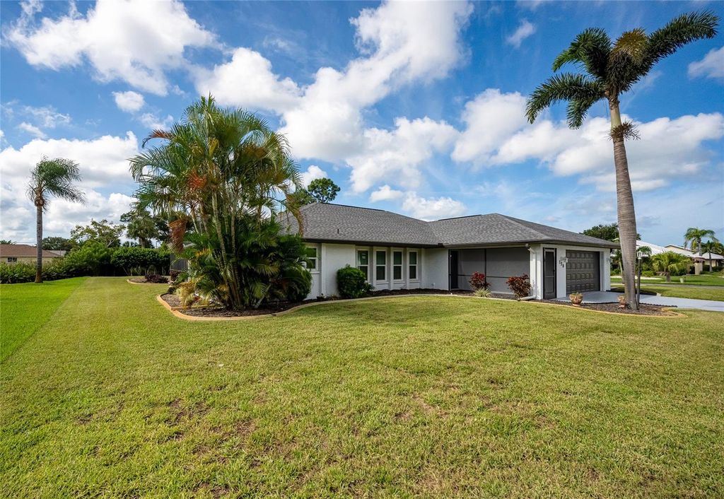 Photo of 158 Hourglass Drive, Venice, FL 34293 (MLS # N6140892)