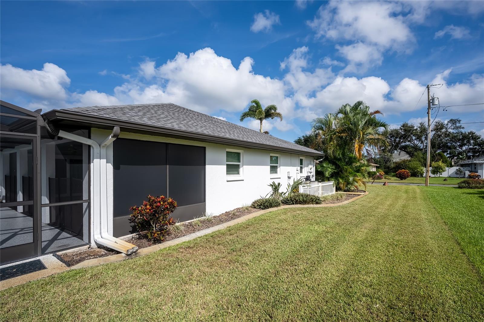 HOURGLASS LAKE ESTATES - Residential