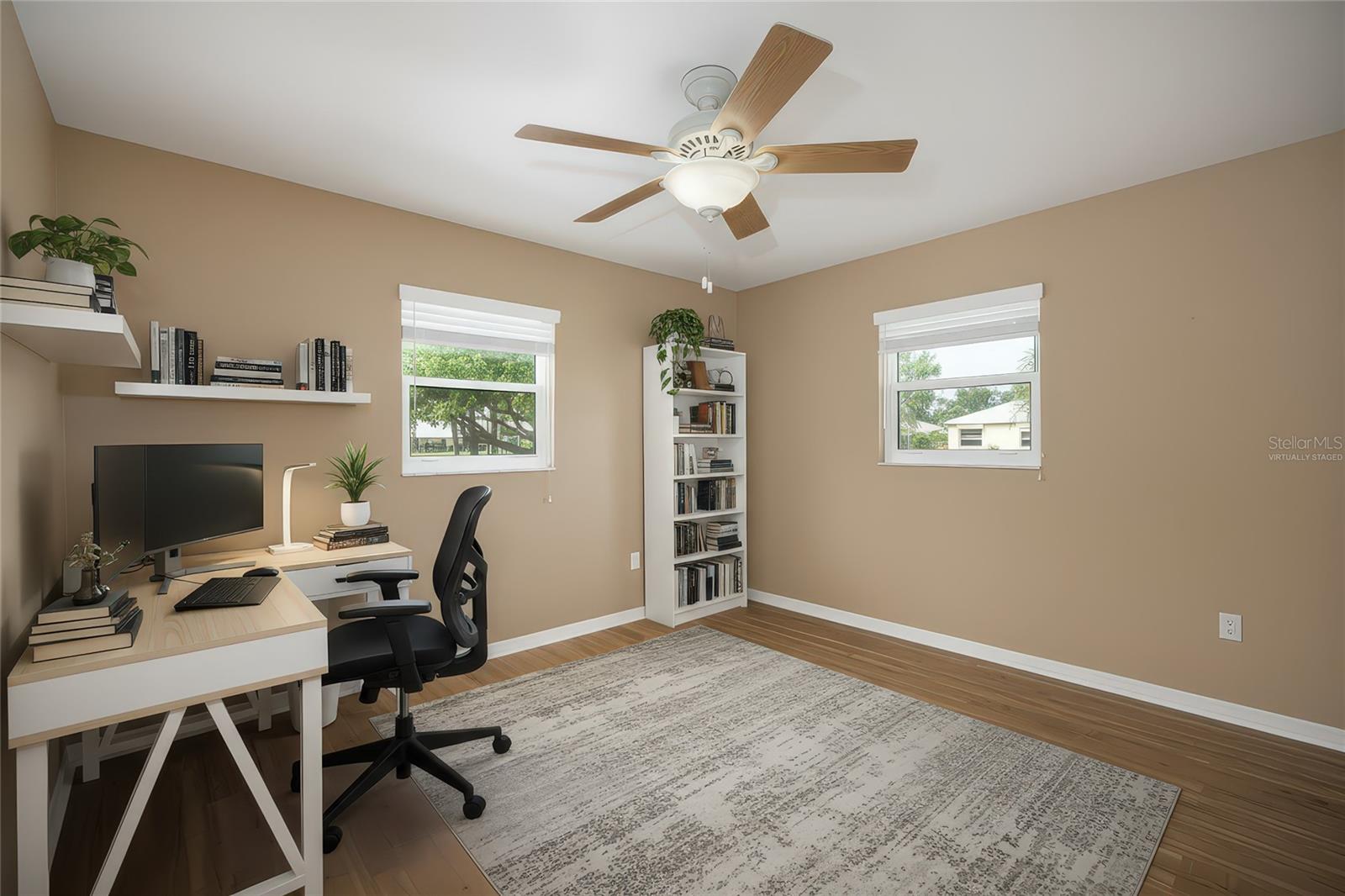 HOURGLASS LAKE ESTATES - Residential