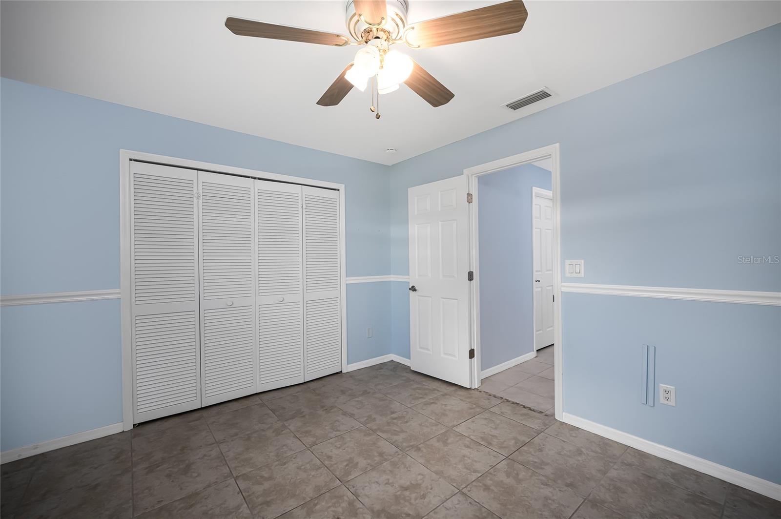HOURGLASS LAKE ESTATES - Residential