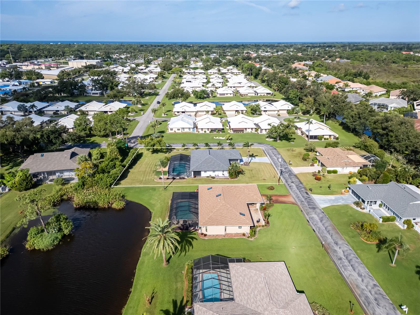 HOURGLASS LAKE ESTATES - Residential