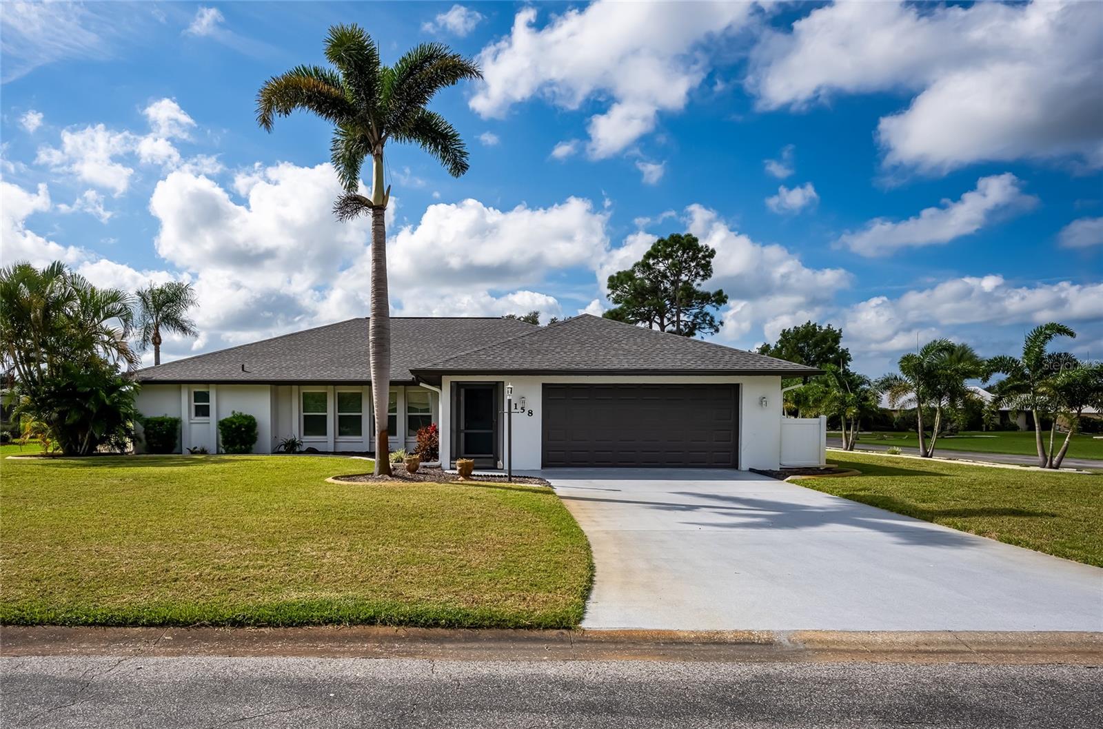 HOURGLASS LAKE ESTATES - Residential